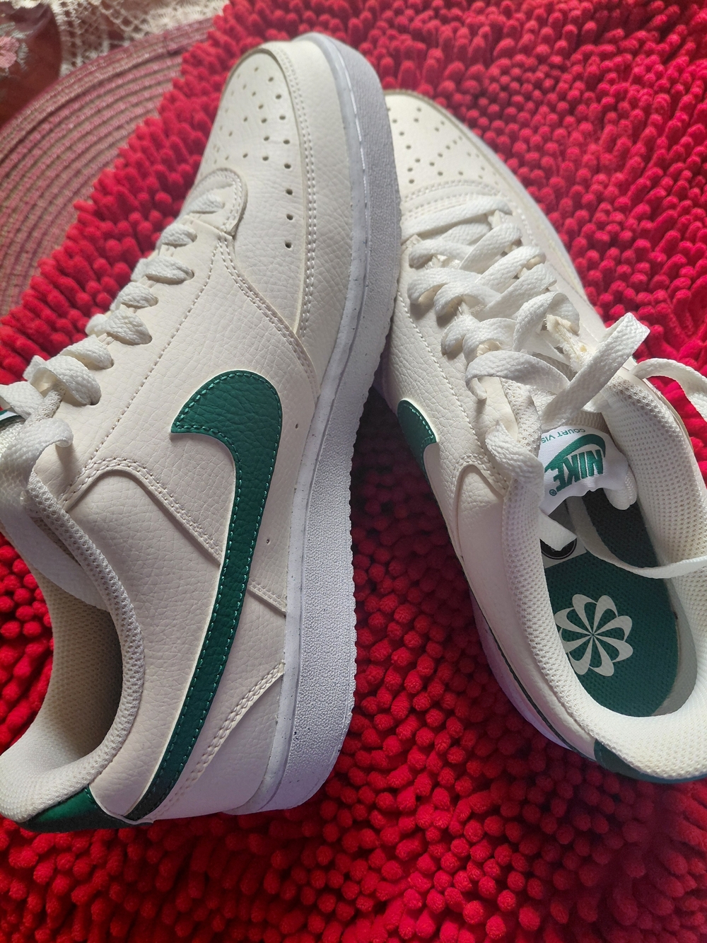 Nike White Low-Top Sneakers with Green Swoosh